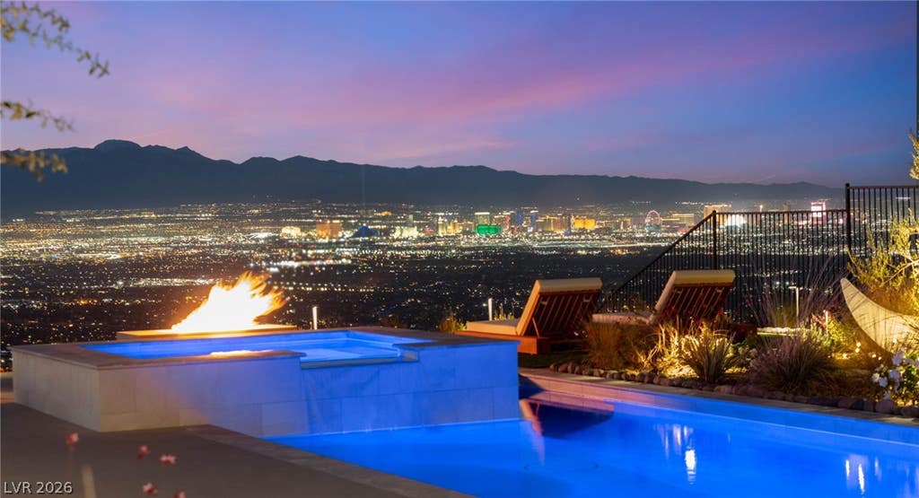 Photo of 571 Overlook Rim Drive, Henderson, NV 89012 (MLS # 2807022)