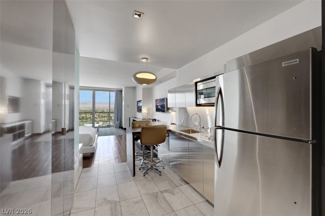 4381 W Flamingo Road 3003