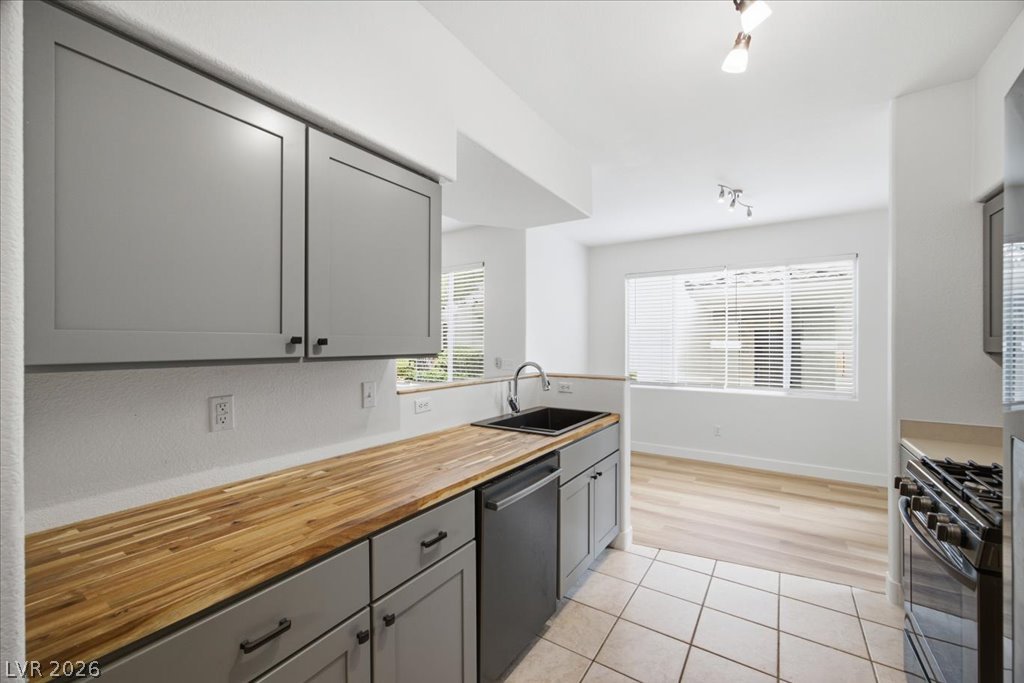 9050 W Warm Springs Road 1033
