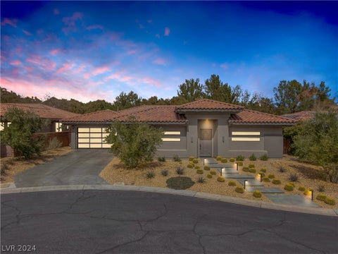 Photo of 76 Panorama Crest Avenue, Las Vegas, NV 89135 (MLS # 2572640)