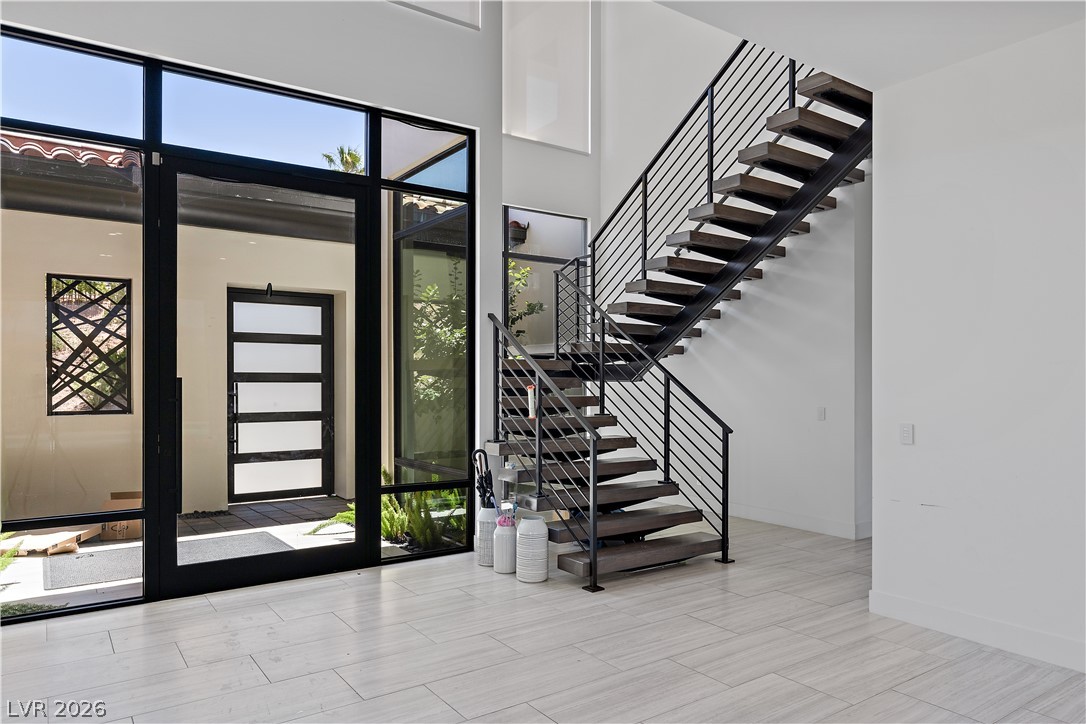 22 Via Siena Place