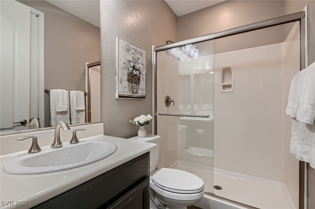 Henderson, Nevada 89011, United States, 5 Bedrooms Bedrooms, ,3 BathroomsBathrooms,Residential,Active,177717