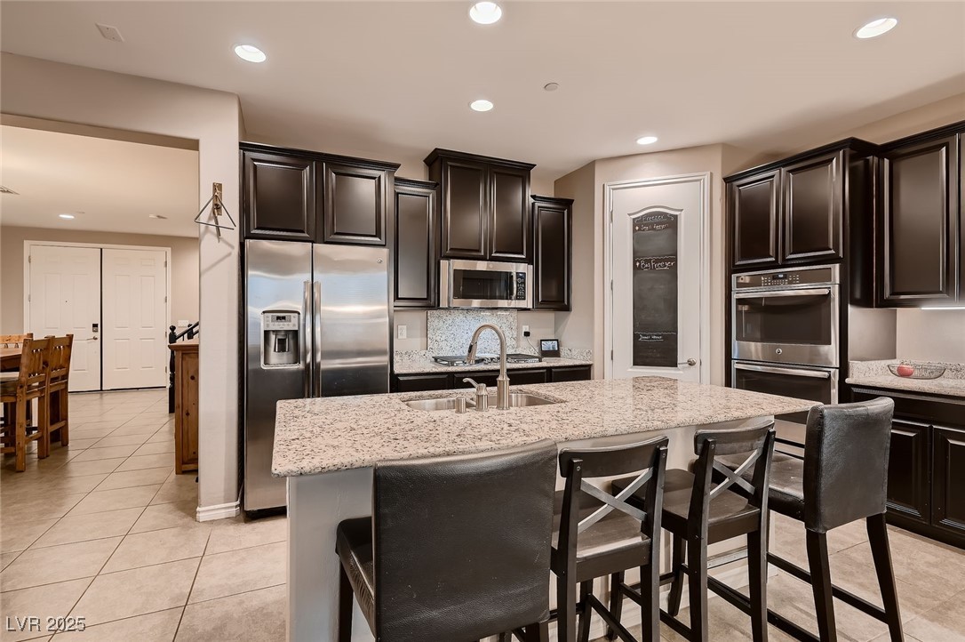 Henderson, Nevada 89011, United States, 5 Bedrooms Bedrooms, ,3 BathroomsBathrooms,Residential,Active,177717