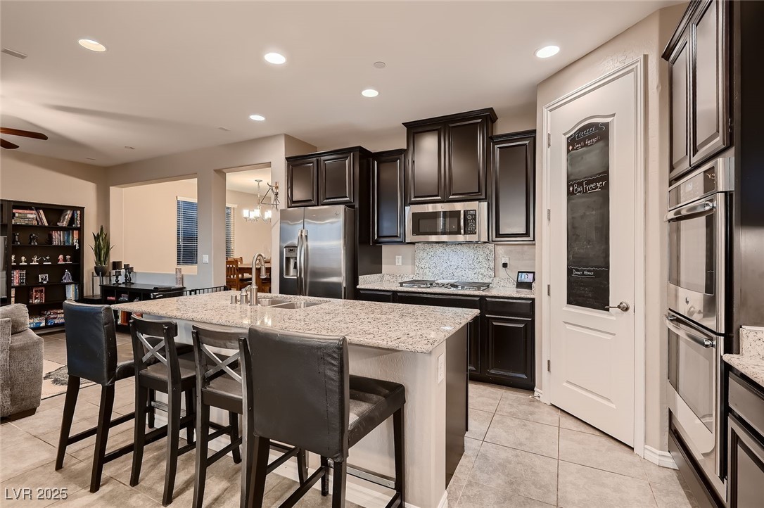 Henderson, Nevada 89011, United States, 5 Bedrooms Bedrooms, ,3 BathroomsBathrooms,Residential,Active,177717