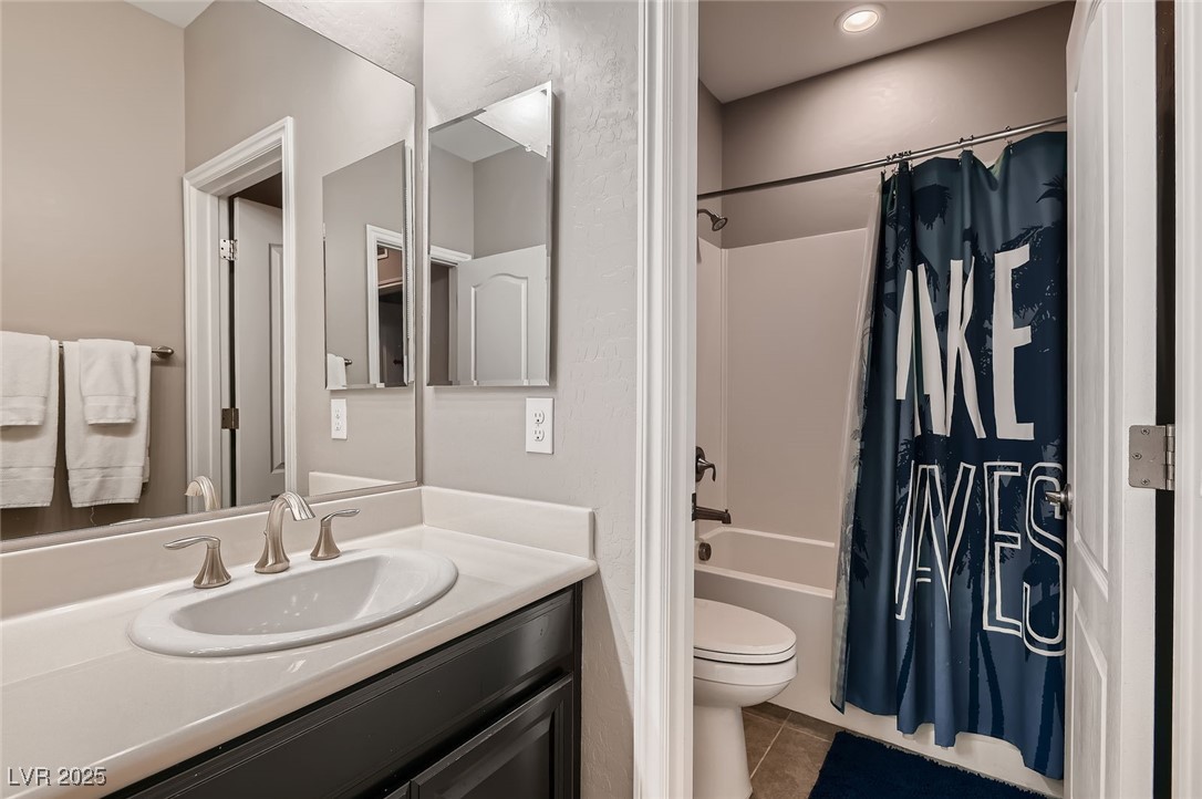 Henderson, Nevada 89011, United States, 5 Bedrooms Bedrooms, ,3 BathroomsBathrooms,Residential,Active,177717