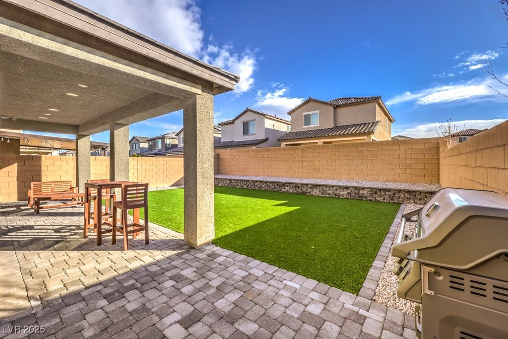 Las Vegas, Nevada 89183, United States, 3 Bedrooms Bedrooms, ,3 BathroomsBathrooms,Residential,Pending,21002