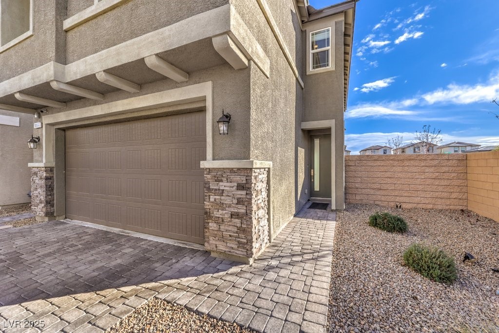 Las Vegas, Nevada 89183, United States, 3 Bedrooms Bedrooms, ,3 BathroomsBathrooms,Residential,Pending,21002