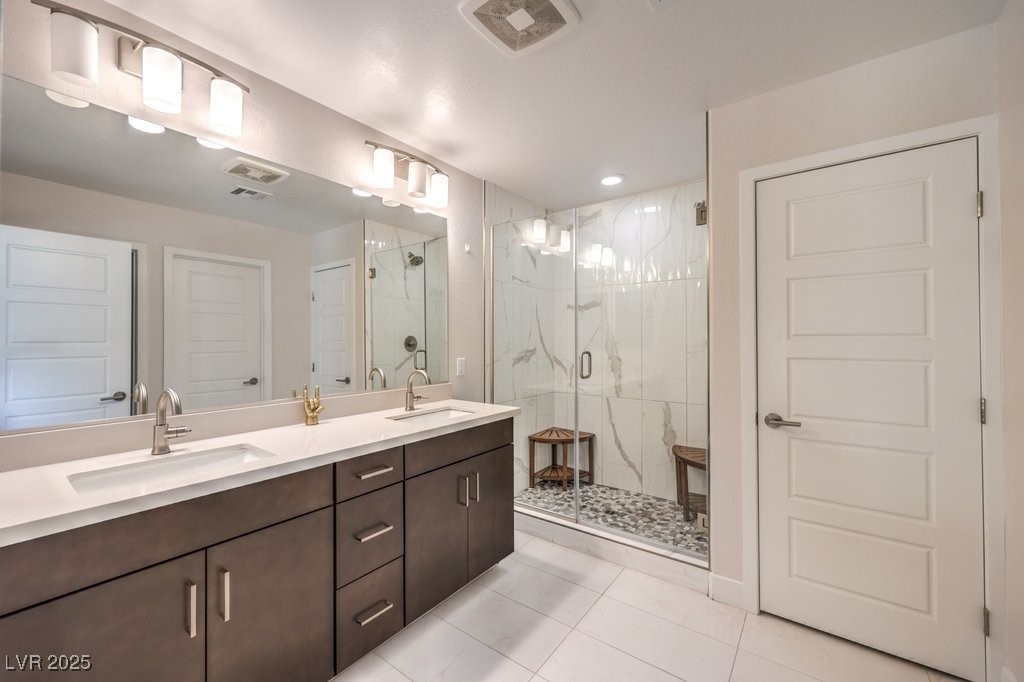 Las Vegas, Nevada 89183, United States, 3 Bedrooms Bedrooms, ,3 BathroomsBathrooms,Residential,Pending,21002