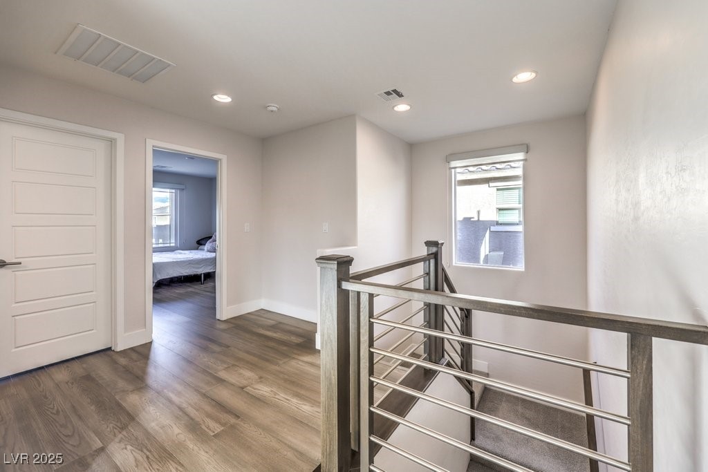 Las Vegas, Nevada 89183, United States, 3 Bedrooms Bedrooms, ,3 BathroomsBathrooms,Residential,Pending,21002