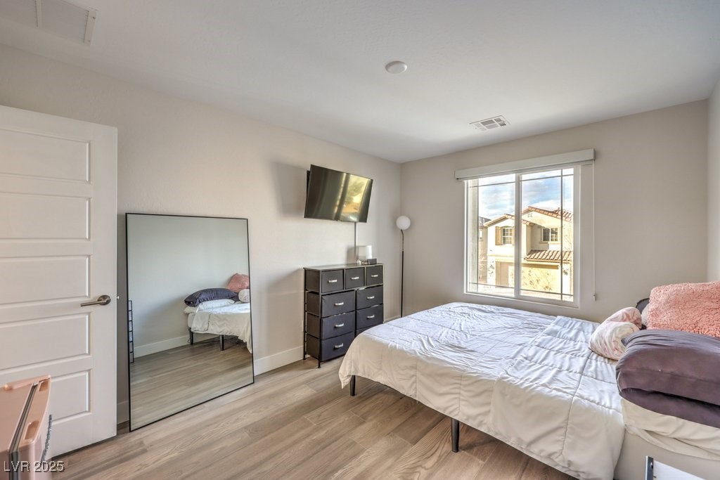 Las Vegas, Nevada 89183, United States, 3 Bedrooms Bedrooms, ,3 BathroomsBathrooms,Residential,Pending,21002