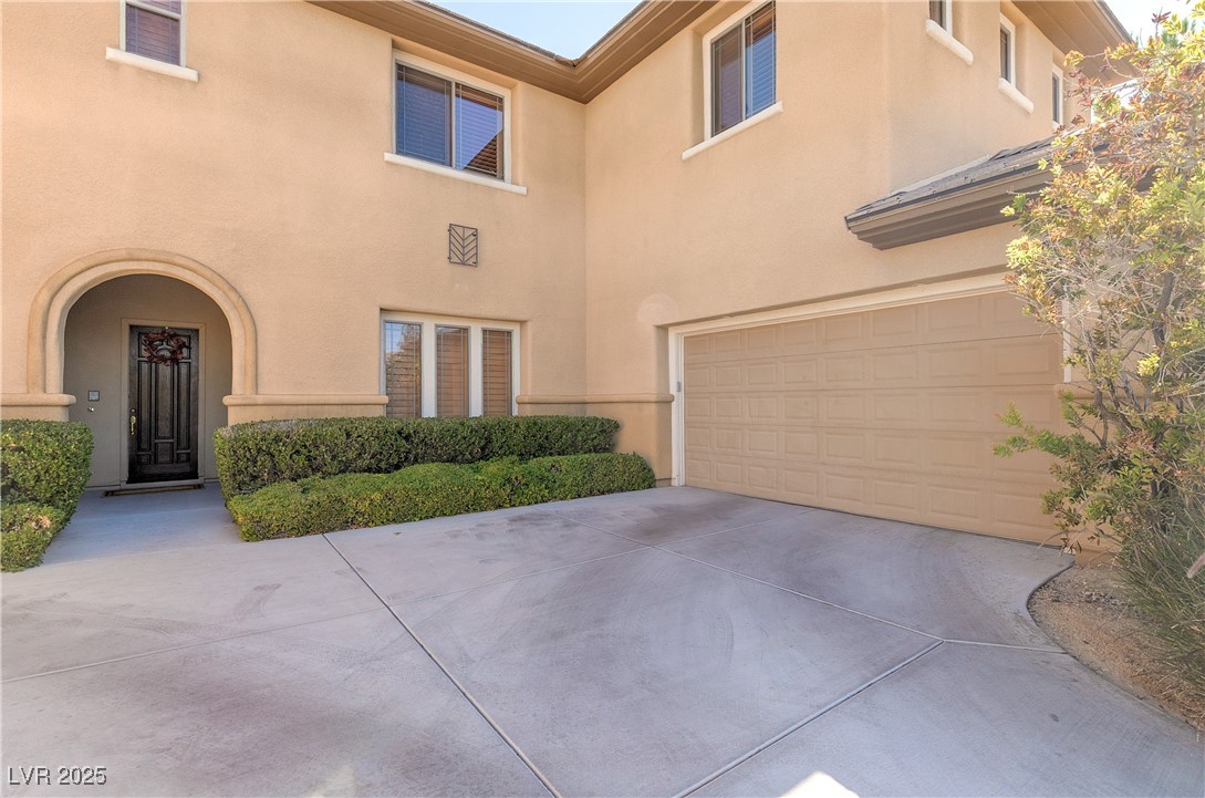 4 Caves Valley Court
