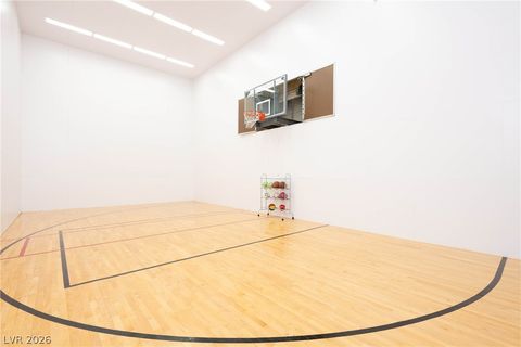 7440 Oak Grove Avenue Las Vegas NV 89117