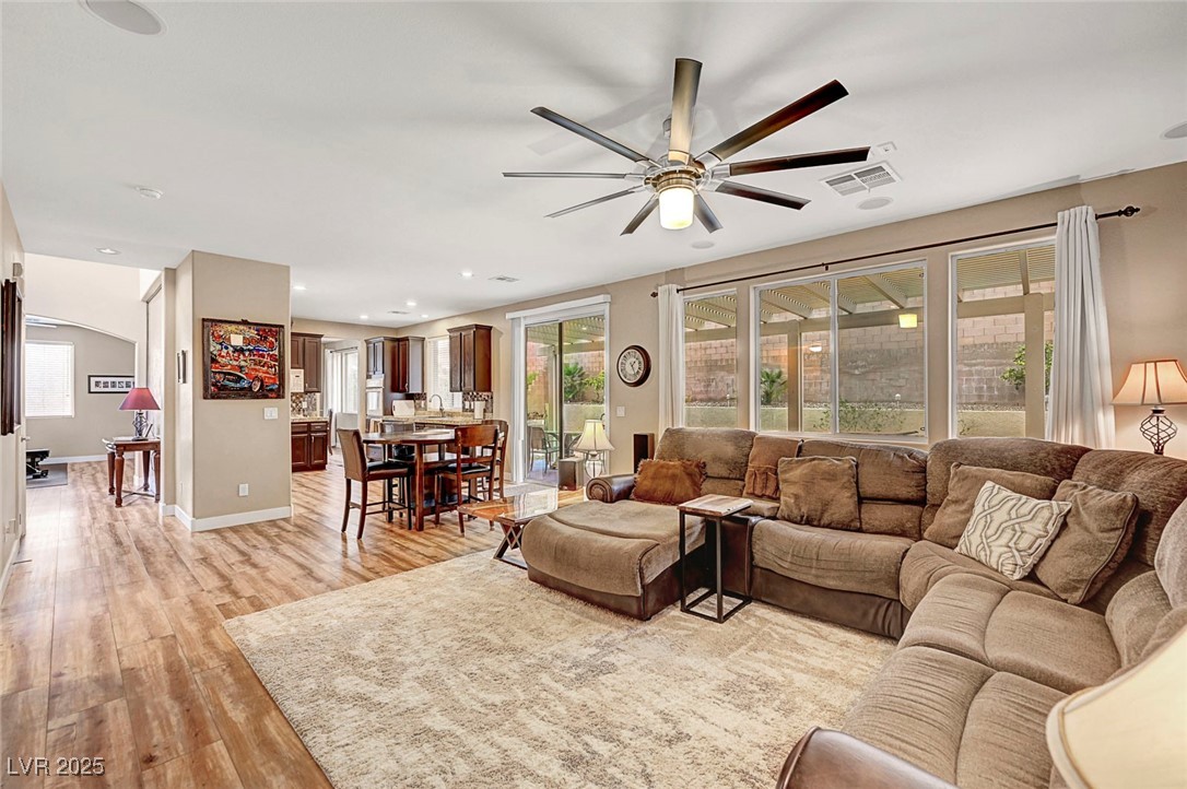 342 Shimmering Moon Street, Henderson, Nevada image 24