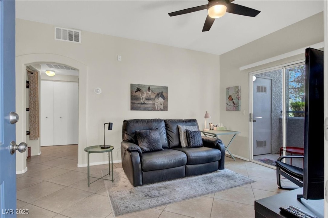 Properties 4 2201 Ramsgate Drive 816