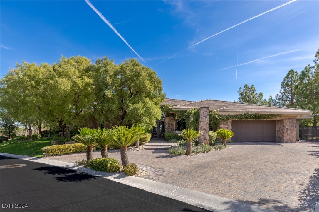 33 Promontory Ridge Drive