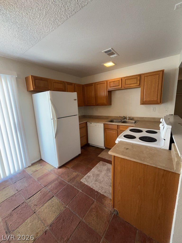 2206 E Desert Inn Road