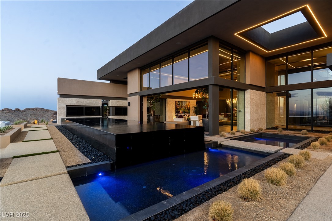 720 Dragon Peak Drive
