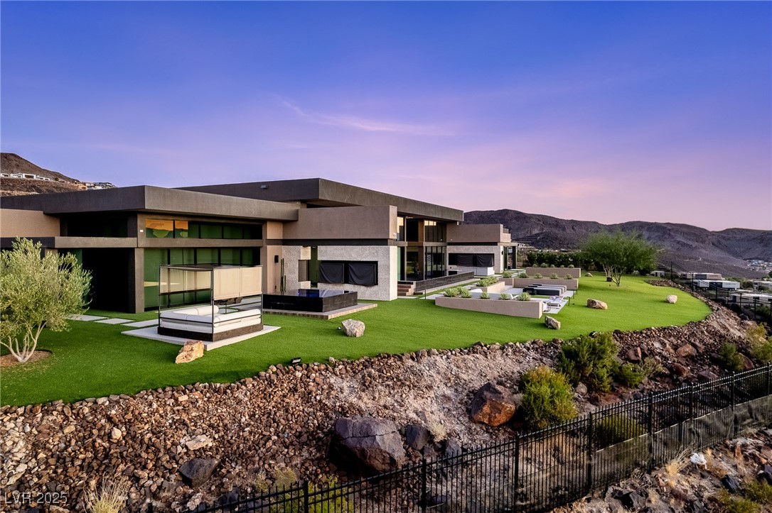 720 Dragon Peak Drive