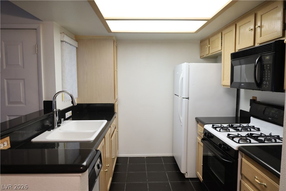 7100 Pirates Cove Road 2019