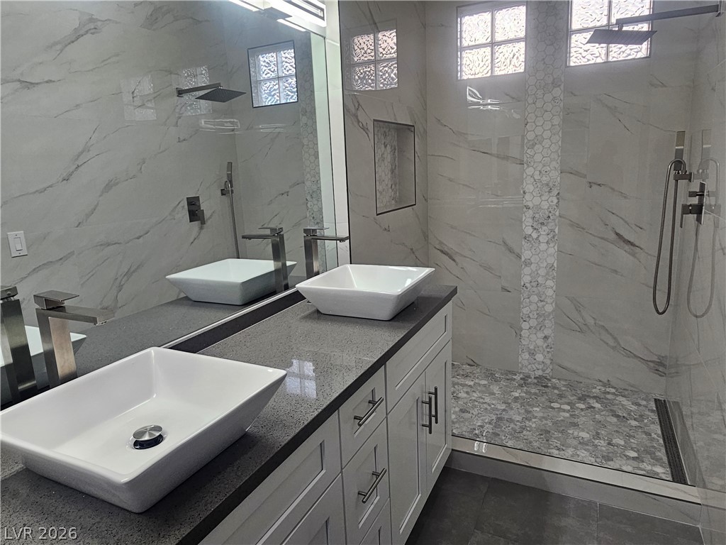 5155 W Tropicana Avenue 1098