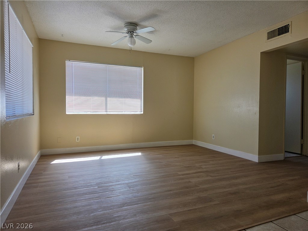 489 North Circle 4