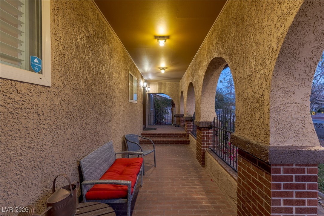 280 W Highland Drive