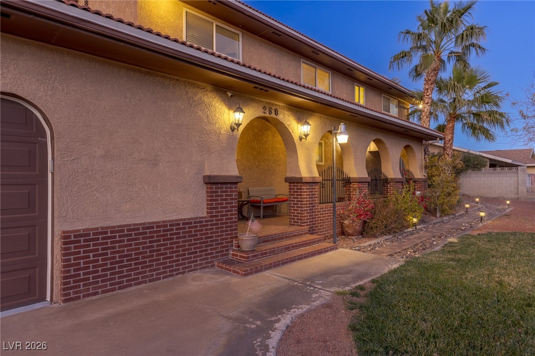 280 W Highland Drive