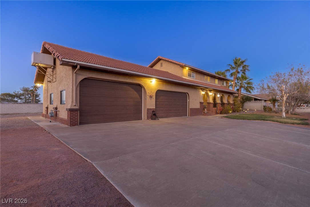 280 W Highland Drive