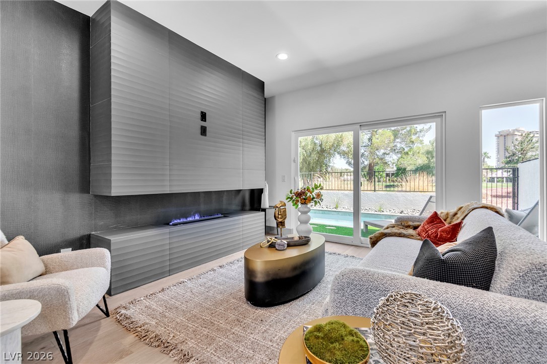 2861 Queens Courtyard Drive