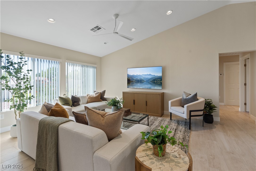 Las Vegas, Nevada 89134, United States, 2 Bedrooms Bedrooms, ,2 BathroomsBathrooms,Residential,Active,184595