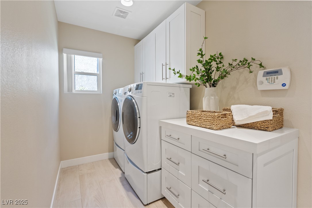 Las Vegas, Nevada 89134, United States, 2 Bedrooms Bedrooms, ,2 BathroomsBathrooms,Residential,Active,184595