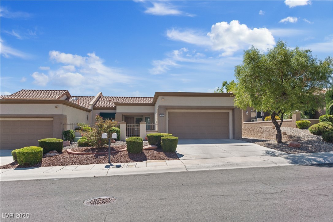 Las Vegas, Nevada 89134, United States, 2 Bedrooms Bedrooms, ,2 BathroomsBathrooms,Residential,Active,184595 Las Vegas, Nevada 89134, United States, 2 Bedrooms Bedrooms, ,2 BathroomsBathrooms,Residential,Active,184595