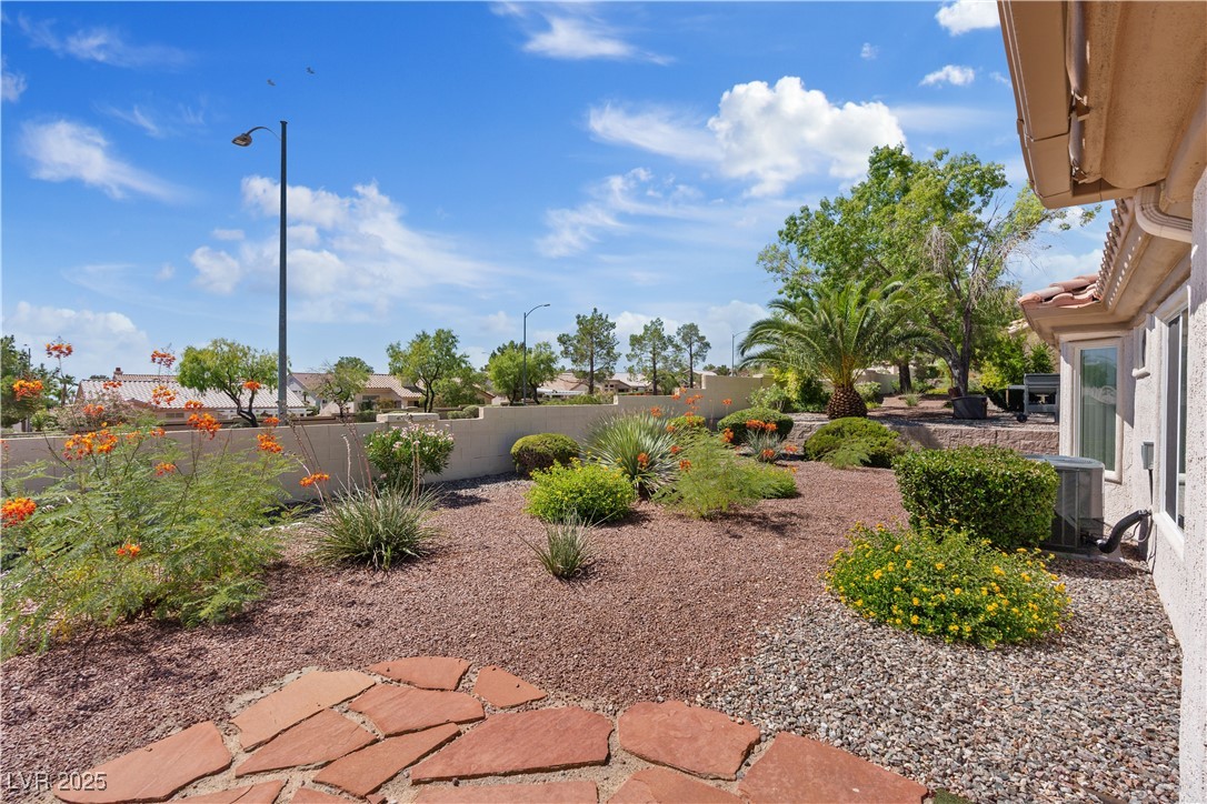 Las Vegas, Nevada 89134, United States, 2 Bedrooms Bedrooms, ,2 BathroomsBathrooms,Residential,Active,184595