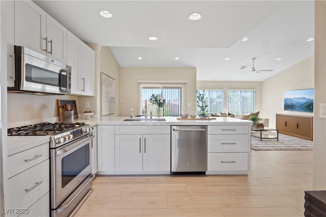 Las Vegas, Nevada 89134, United States, 2 Bedrooms Bedrooms, ,2 BathroomsBathrooms,Residential,Active,184595