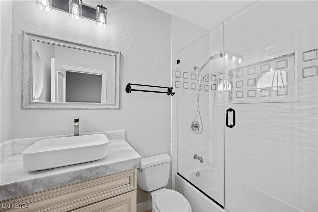 Henderson, Nevada 89052, United States, 6 Bedrooms Bedrooms, ,5 BathroomsBathrooms,Residential,Pending,30722