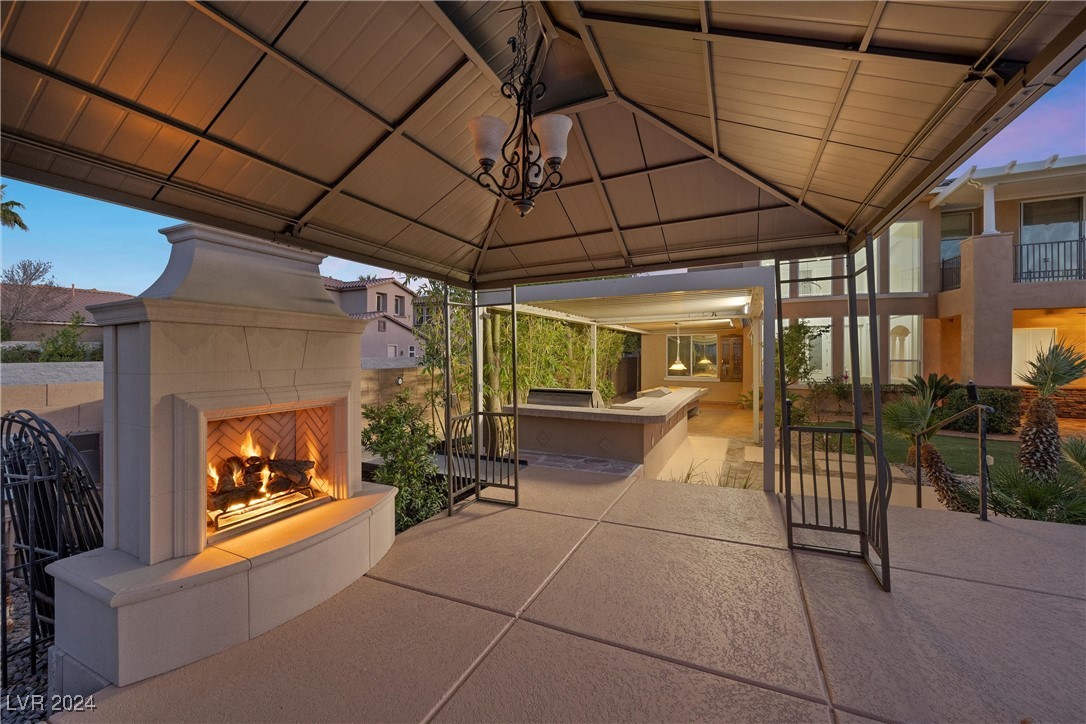 Henderson, Nevada 89052, United States, 6 Bedrooms Bedrooms, ,5 BathroomsBathrooms,Residential,Pending,30722