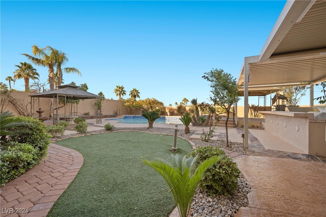 Henderson, Nevada 89052, United States, 6 Bedrooms Bedrooms, ,5 BathroomsBathrooms,Residential,Pending,30722