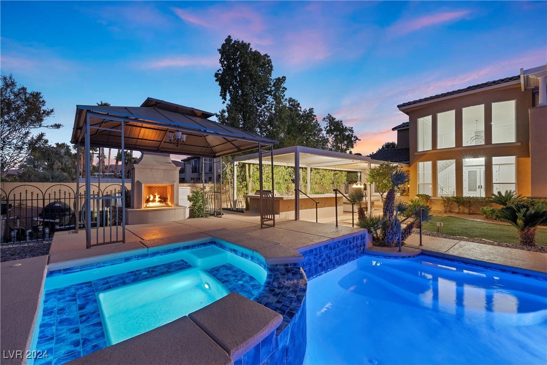 Henderson, Nevada 89052, United States, 6 Bedrooms Bedrooms, ,5 BathroomsBathrooms,Residential,Pending,30722