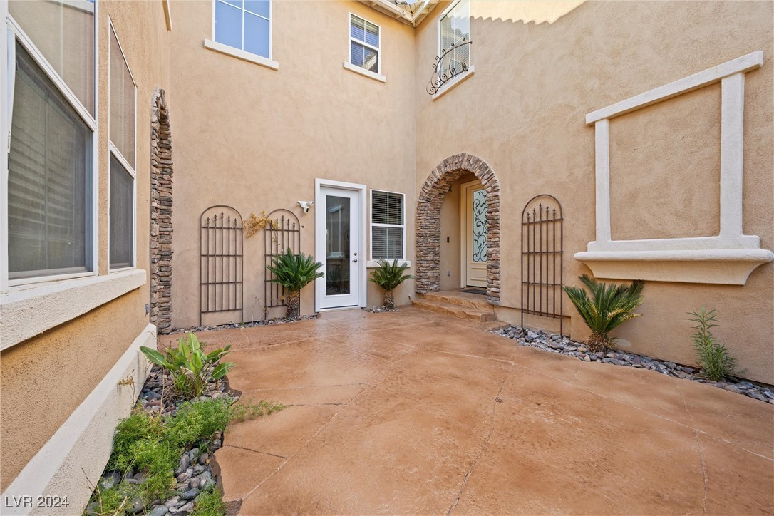 Henderson, Nevada 89052, United States, 6 Bedrooms Bedrooms, ,5 BathroomsBathrooms,Residential,Pending,30722