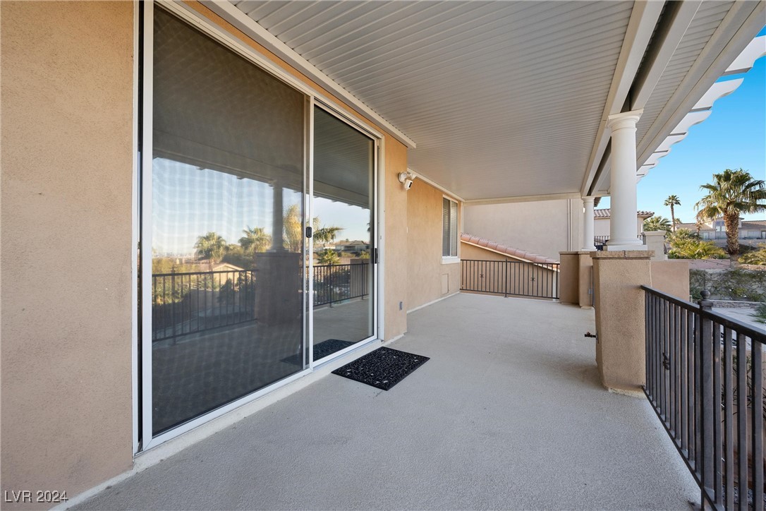 Henderson, Nevada 89052, United States, 6 Bedrooms Bedrooms, ,5 BathroomsBathrooms,Residential,Pending,30722