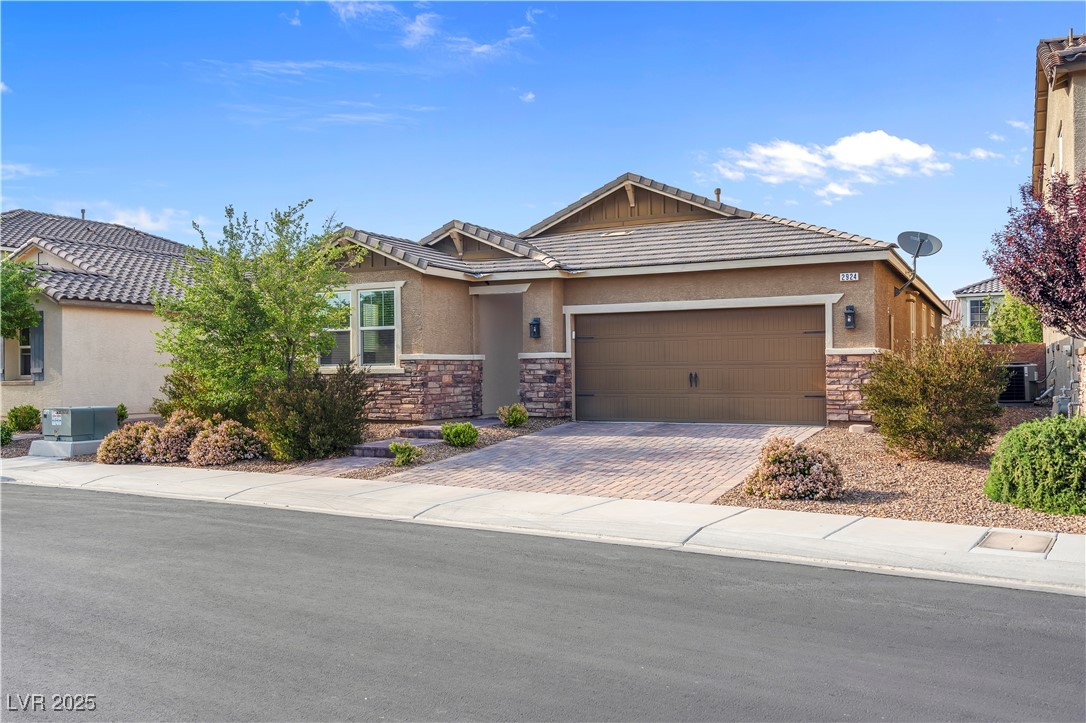 2924 Duverney Avenue, Henderson, Nevada image 2