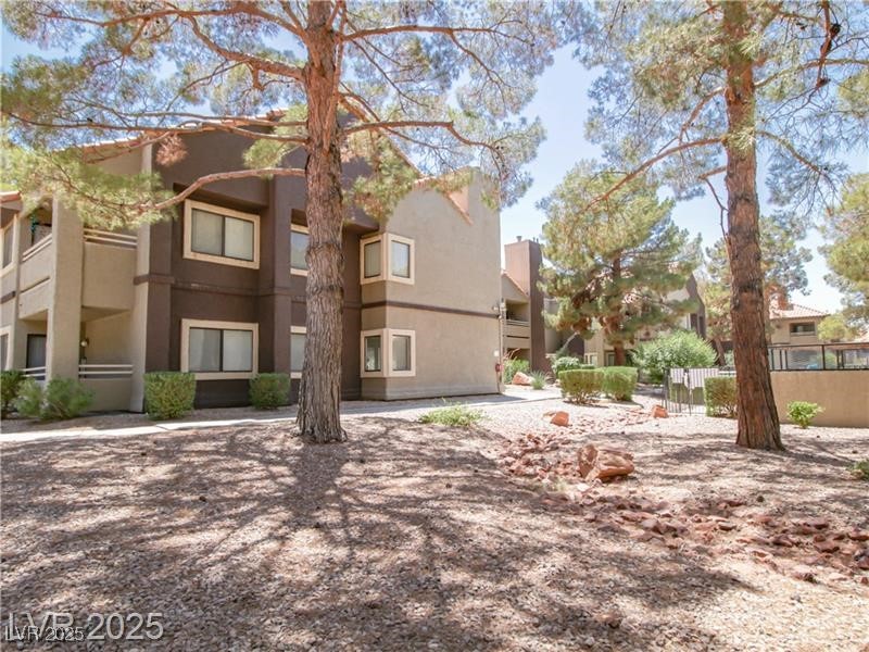 5042 S Rainbow Boulevard 103