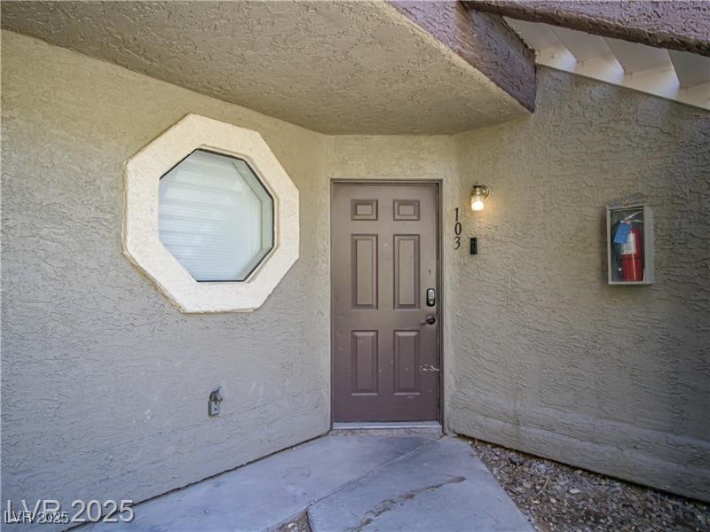 5042 S Rainbow Boulevard 103