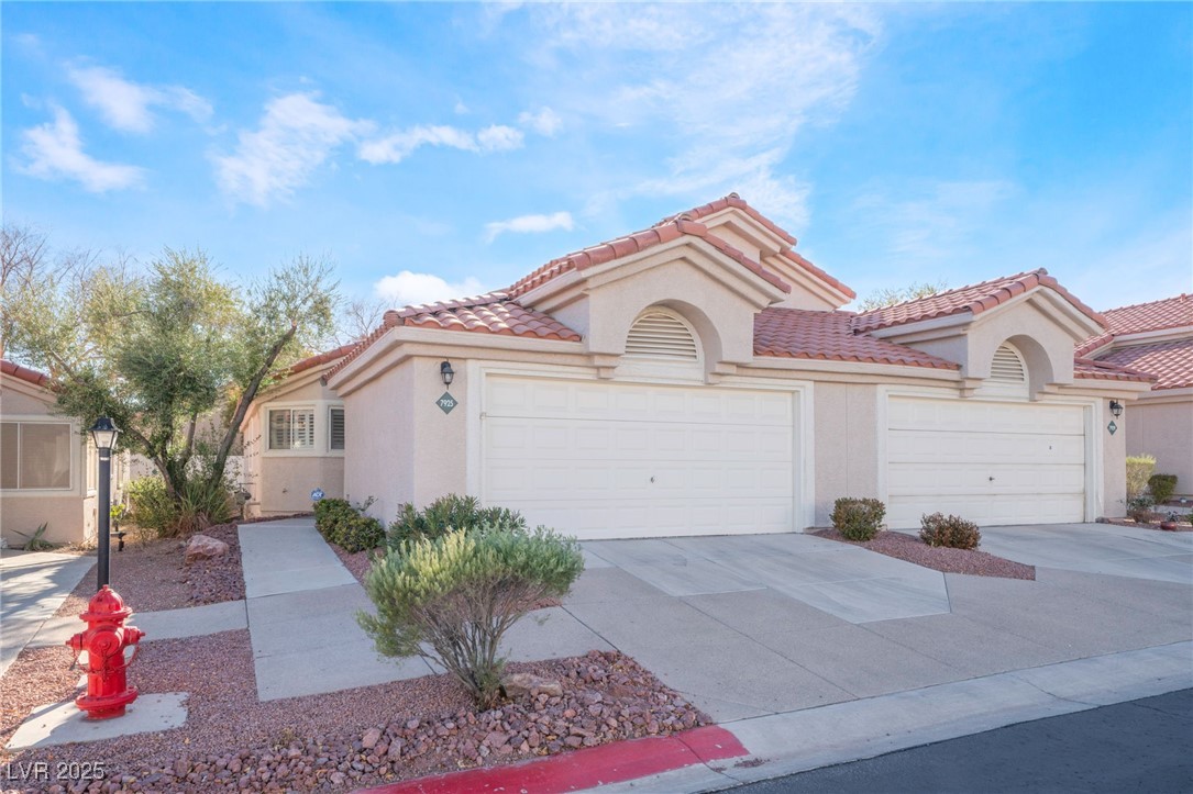 7925 Settlers Ridge Lane, Las Vegas, Nevada image 2