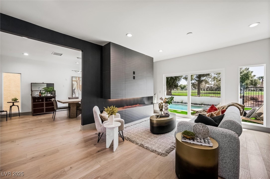 2861 Queens Courtyard Drive