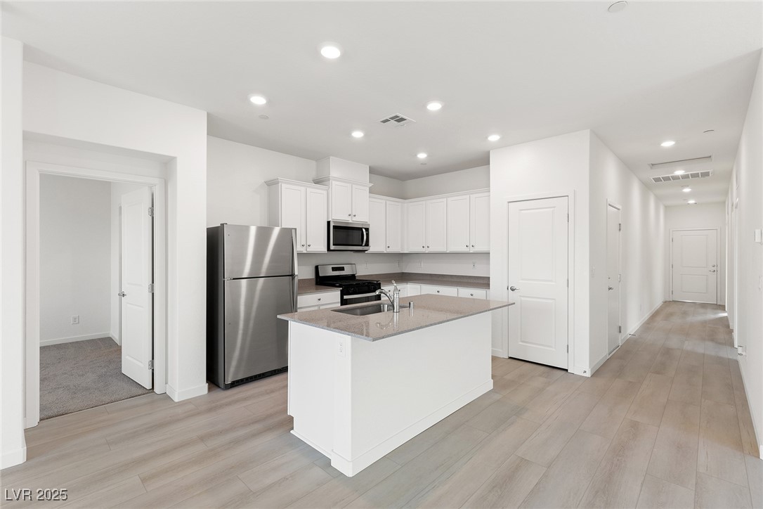 Properties 3 2721 Avril Point Street