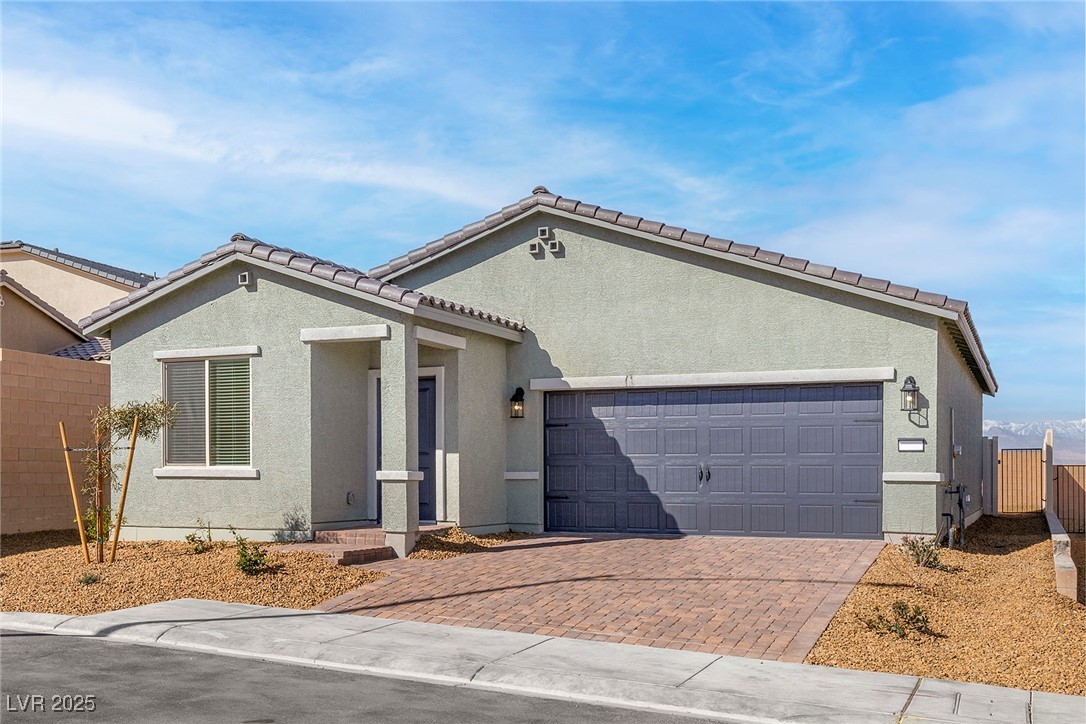 Properties 1 2721 Avril Point Street
