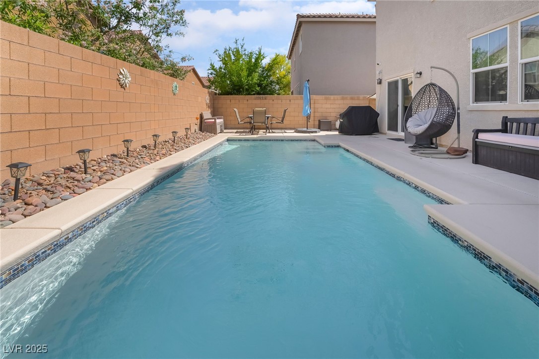 162 Sand Lake Street, Henderson, Nevada image 2