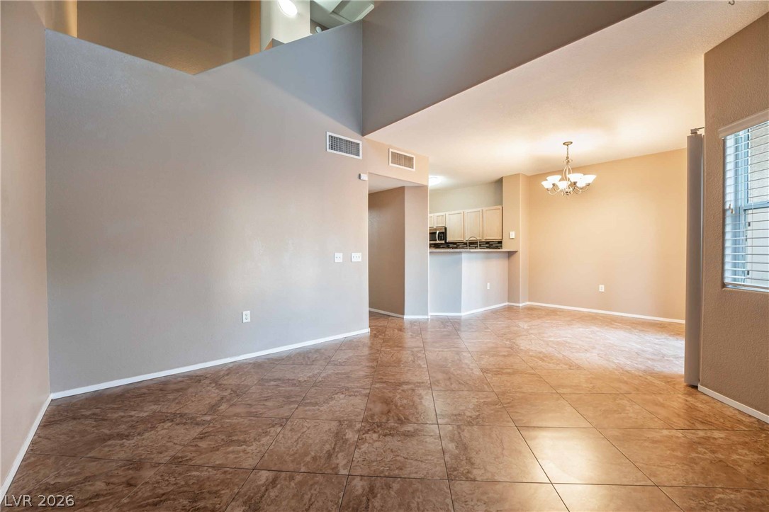 Properties 3 2000 Quartz Cliff Street 104
