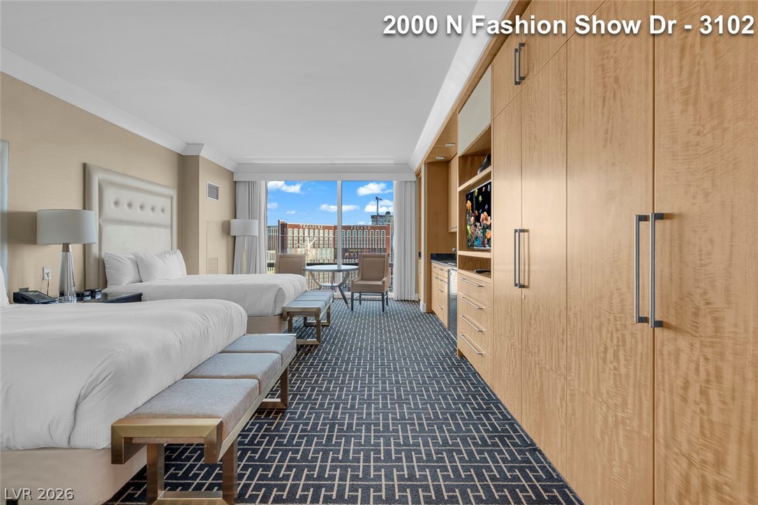 2000 N Fashion Show Drive 3102